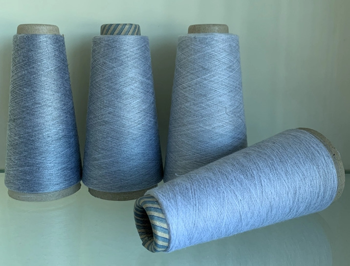 100% Polyester 40/1 Carded Combed Knitting and Weaving Yarns