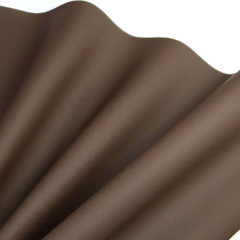 Why are interior designers recommending lychee microfiber for family friendly sofa sets